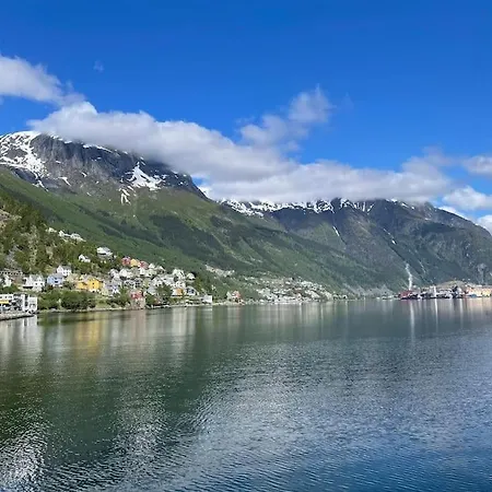 I Sentrum Appartement Odda